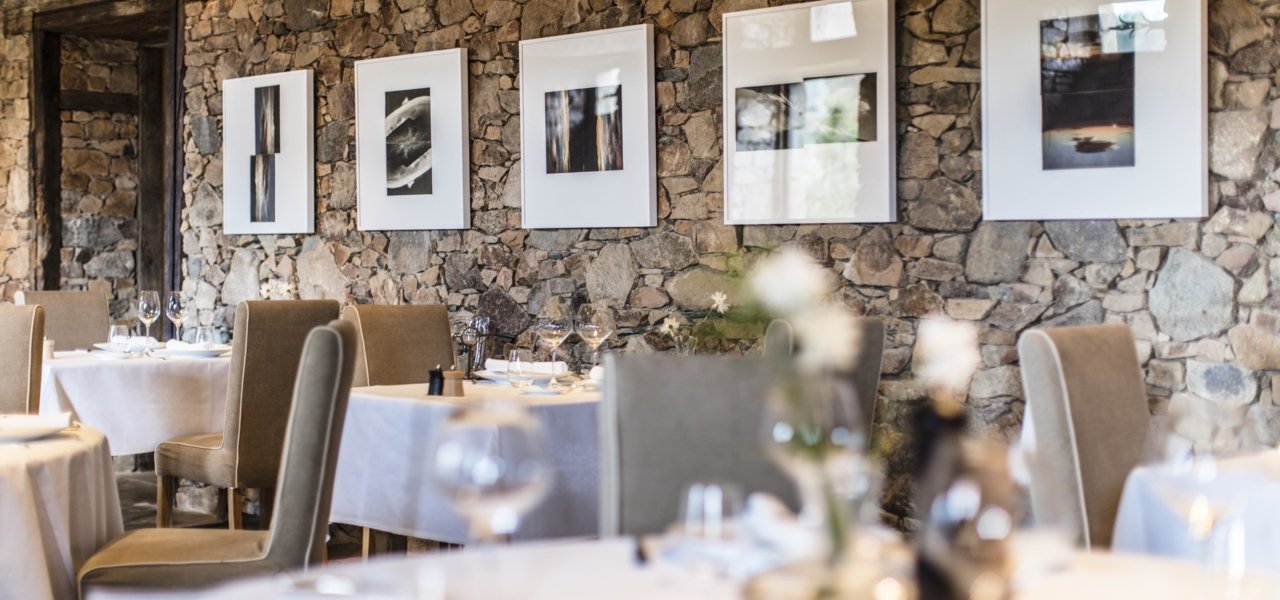 Dyades restaurant